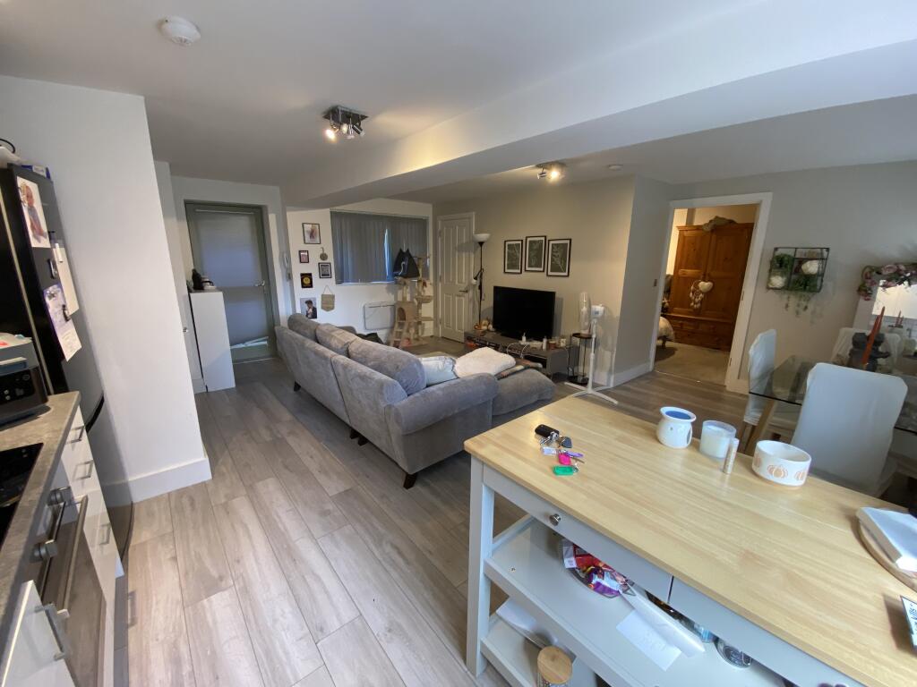 Living room 4
