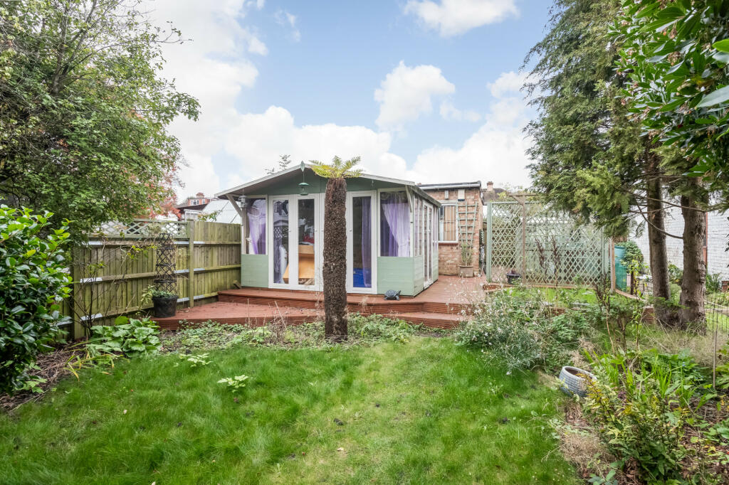 South West Facing Garden with Summer House