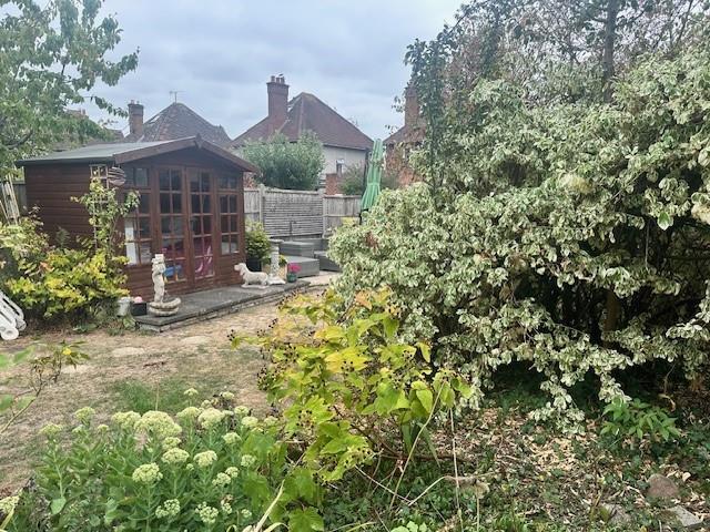 19 Collinsfield Garden 5.jpg