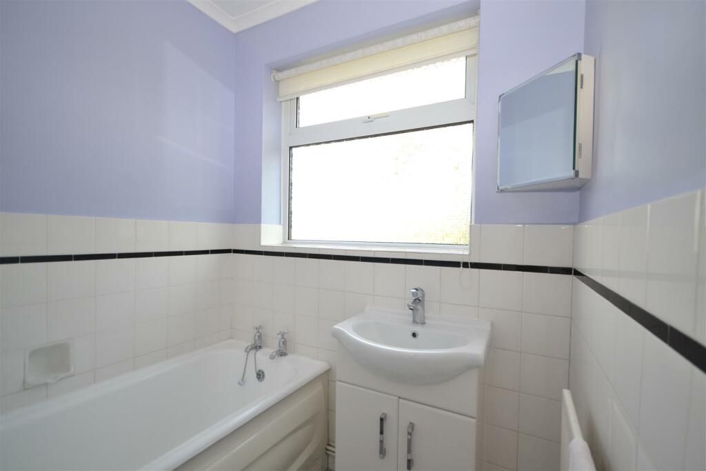 Bathroom.JPG