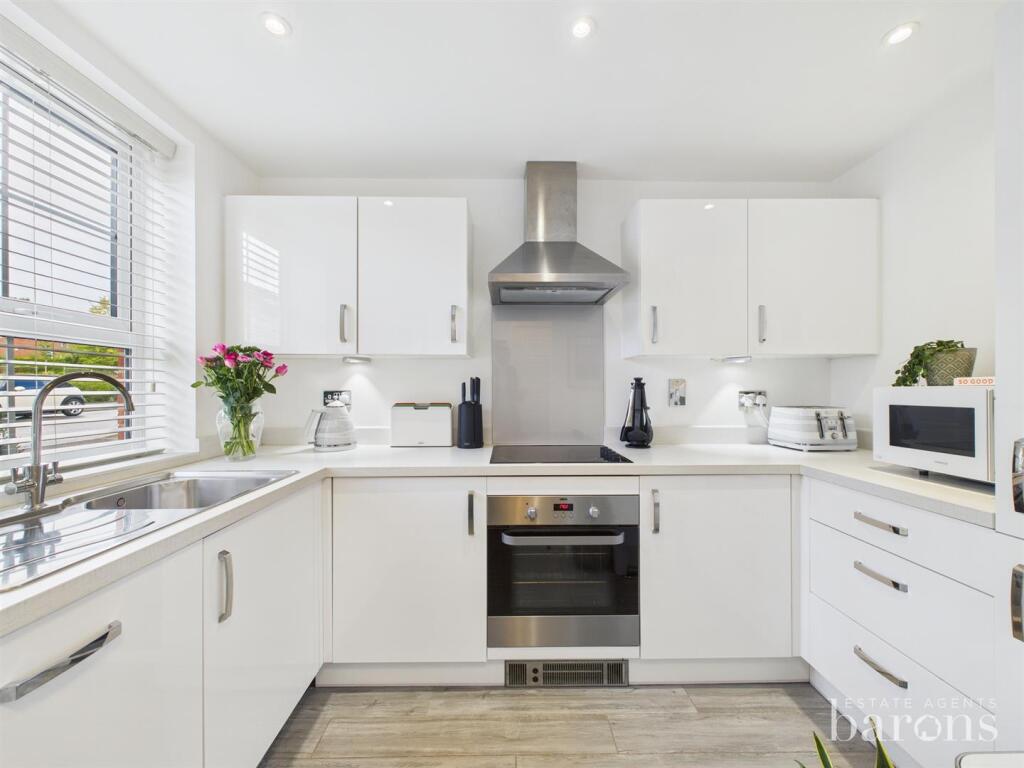 CAM05500G0-PR0052-STILL007 - Copy.jpg