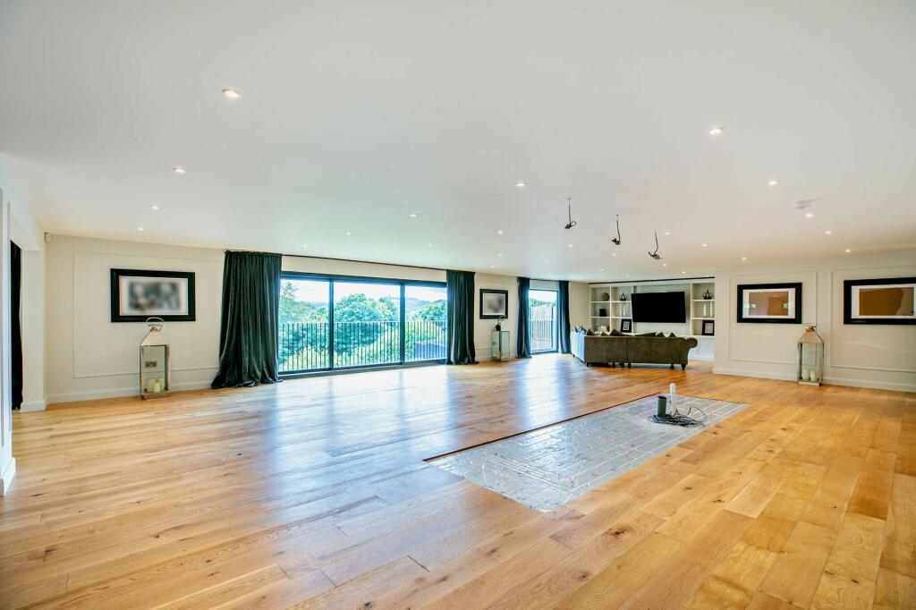 LIVING DINING KITCHEN