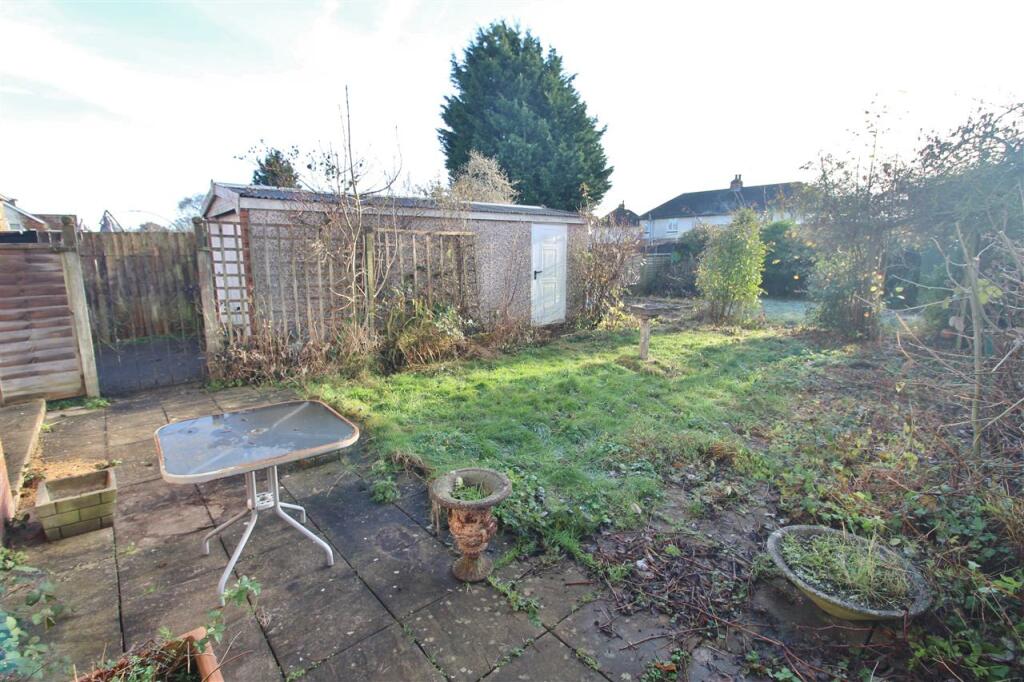 REAR GARDEN -