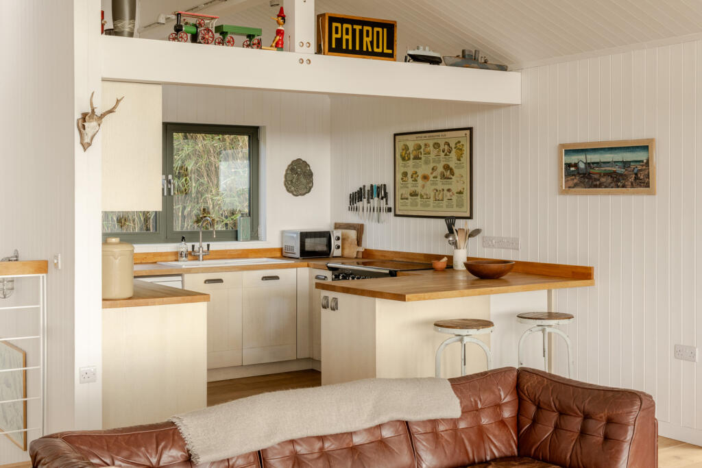 269024 - 20250312-GREENSHUTTERS-24_HI_RES.JPG