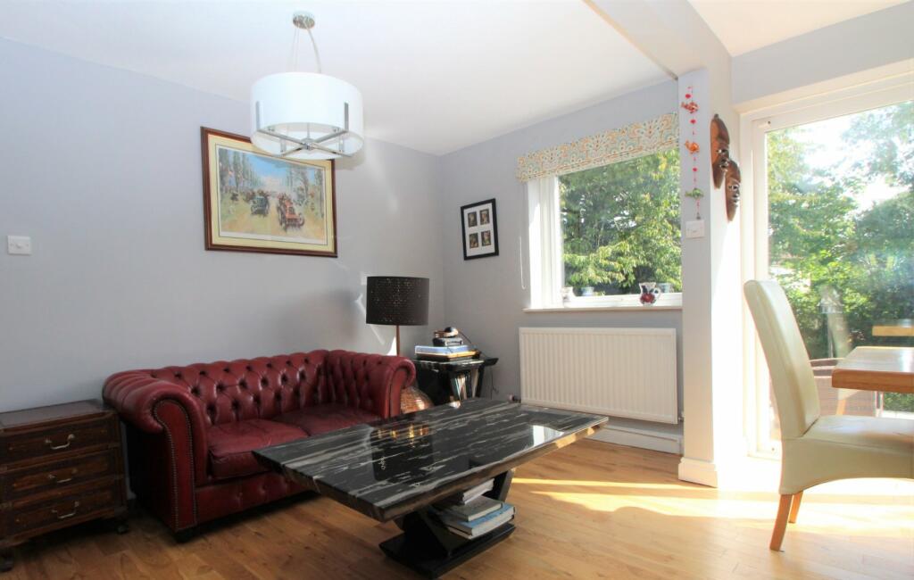 Sitting/Dining Room