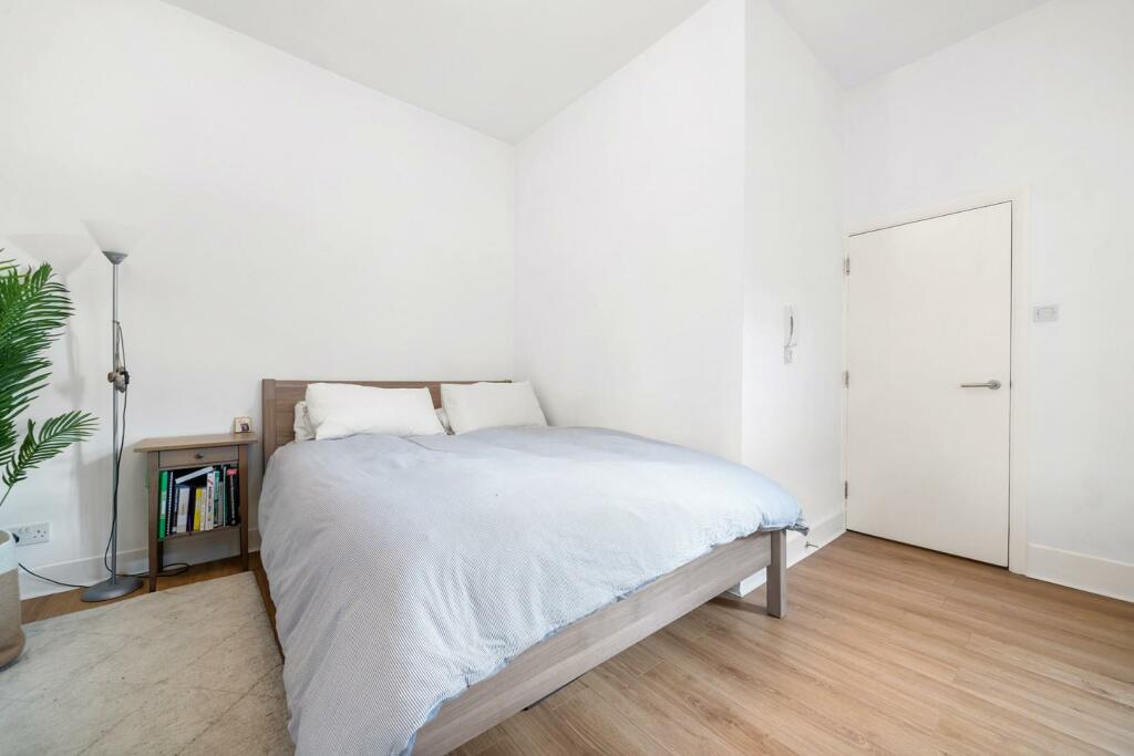 Bedroom.jpg