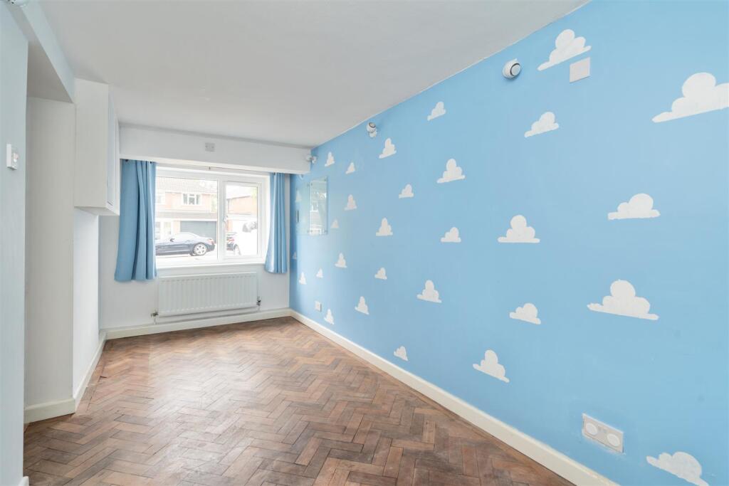 28 Rowlands Crescent_4.jpg