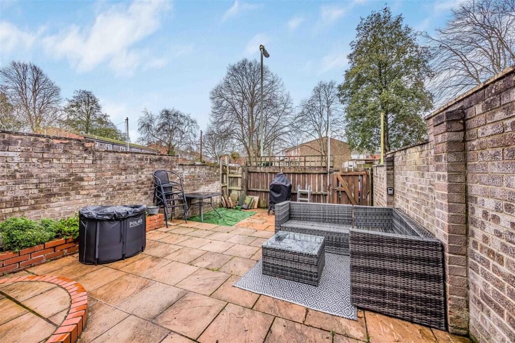 57 Zeus Lane, Waterlooville-Small-PorticoMarketing