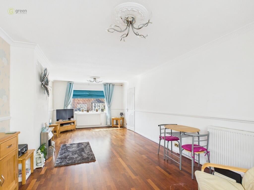 CAM03830G0-PR0136...