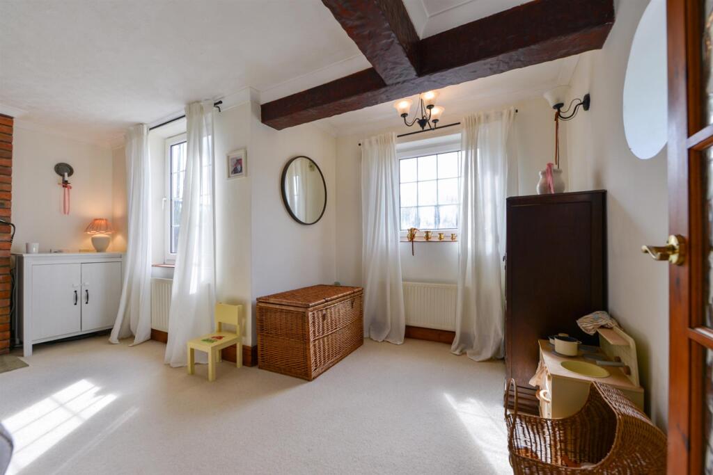 Crispin Cottage7.jpg