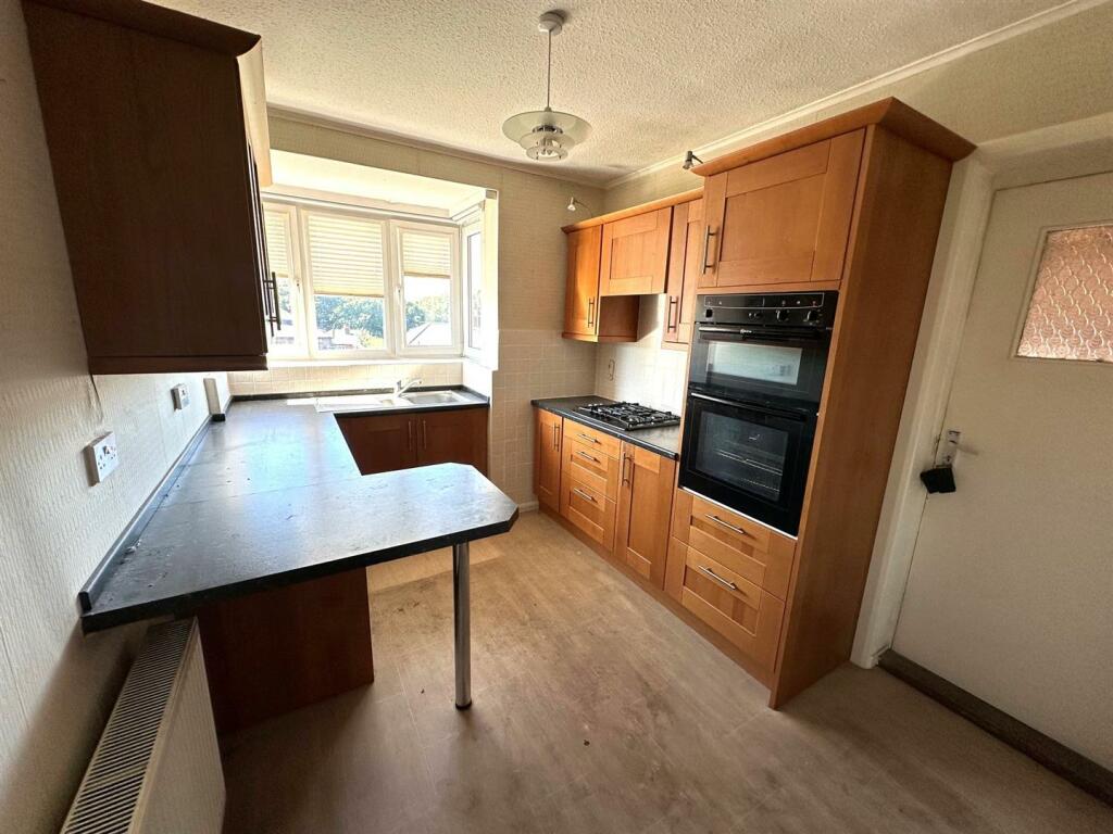 kitchen 1.jpg