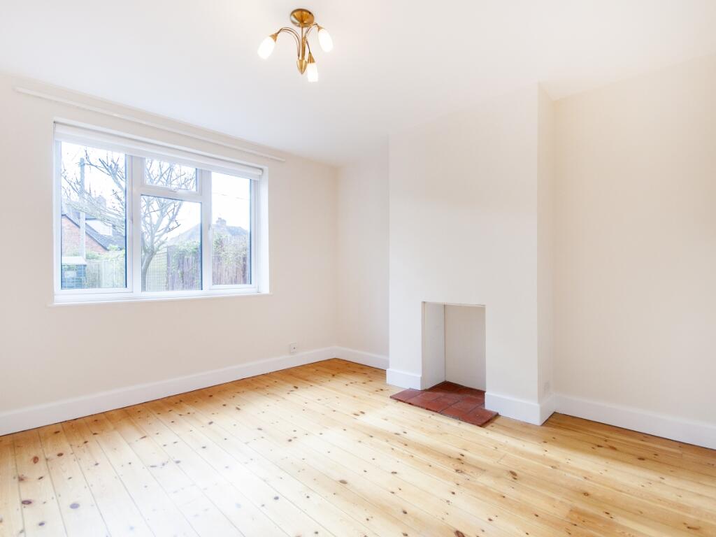 DiningRoom2