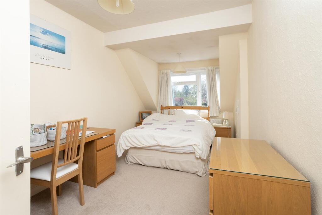 2 Westgate Road, Rugby (13).jpg