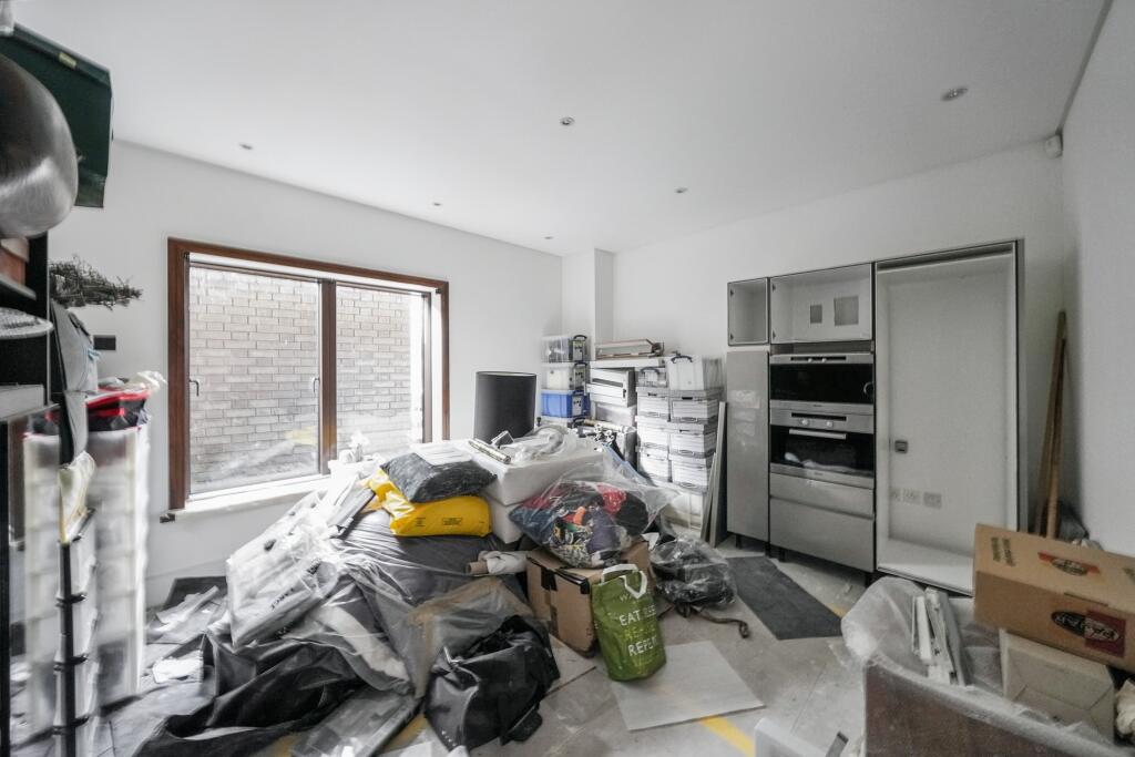 3 Collection Place, 96 Boundary Road, St Johns Wood, London NW8 0RH