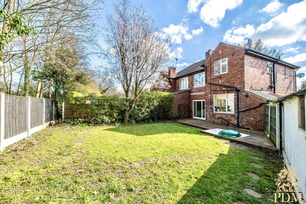 5 Balmoral Crescent Nottingham NG8 2DQ