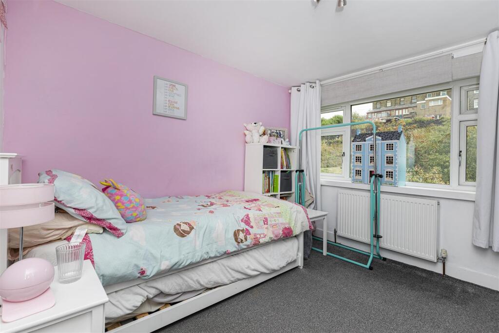 Bramleys Estate Agents - High Crest - Linthwaite (