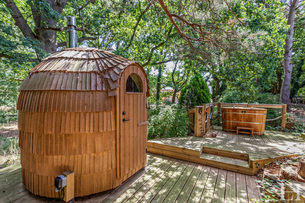 8654607-exteriorW...