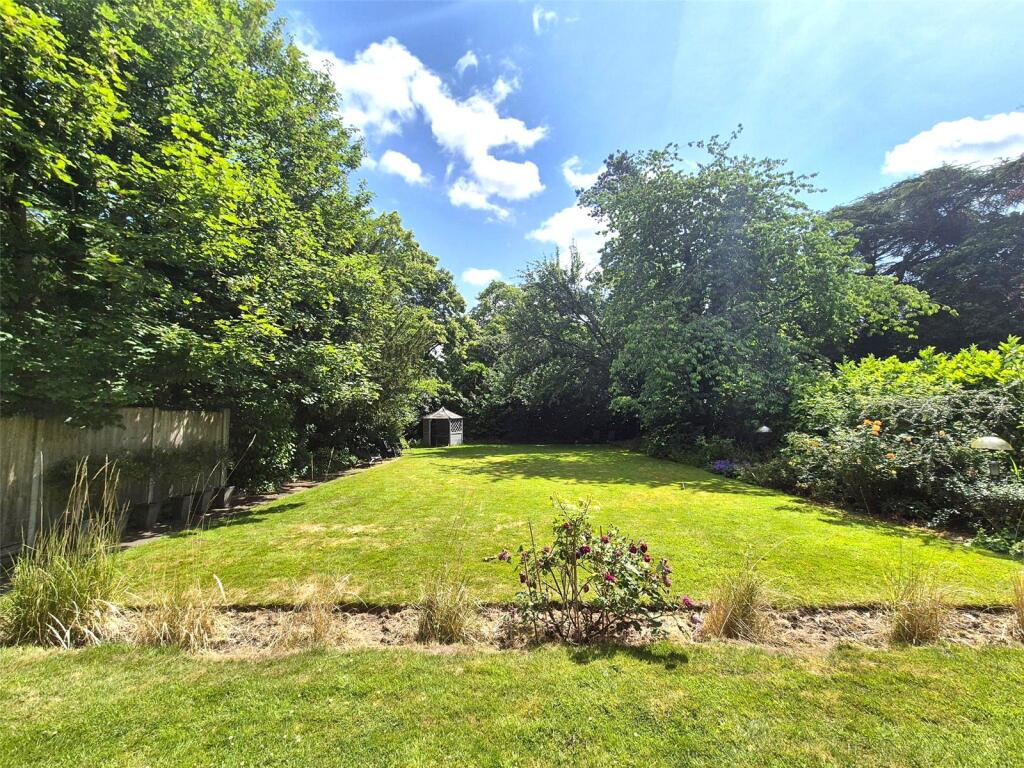 Large Rear Garden