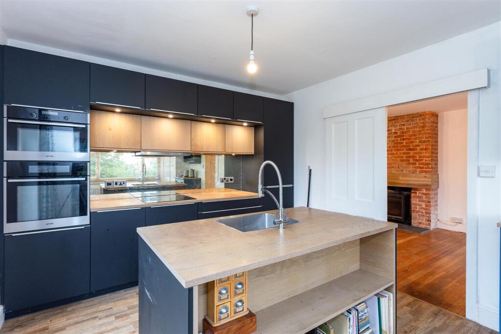 Kitchen Diner3.jpg