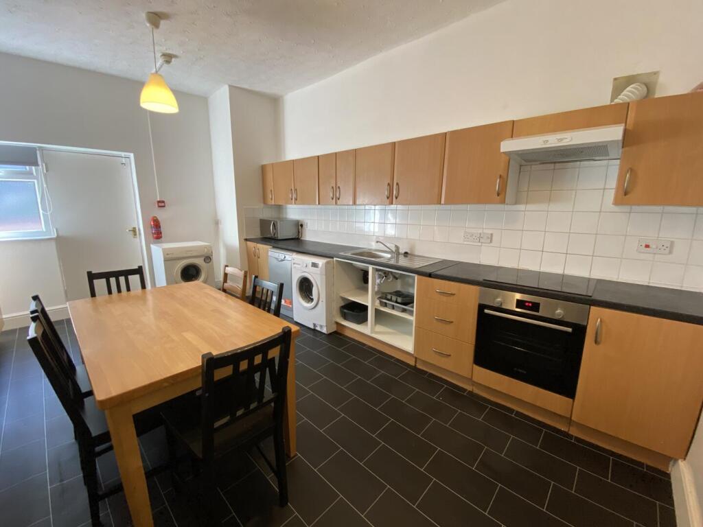 9aa.kitchen.JPG