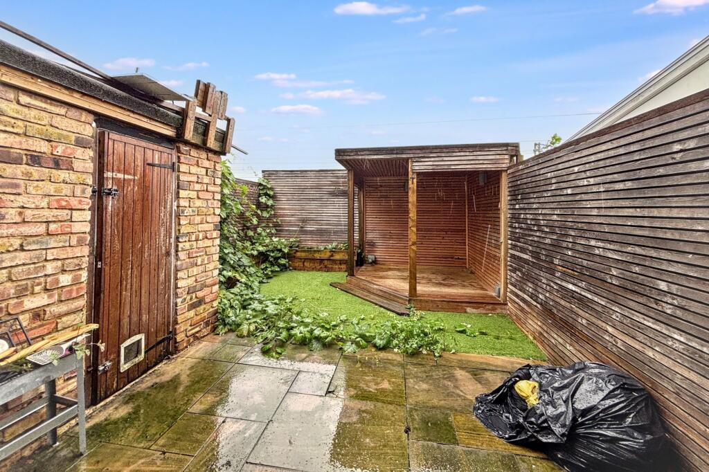 49 Francis Avenue, Ilford, Redbridge IG1 1TS