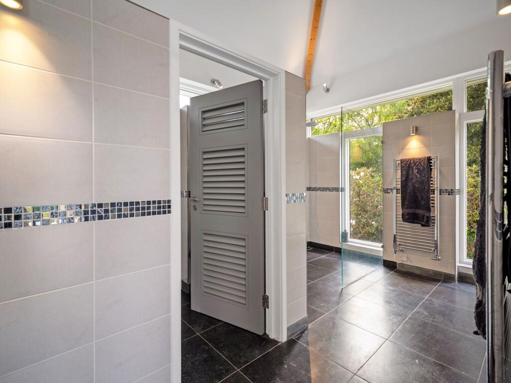 Swimming pool room