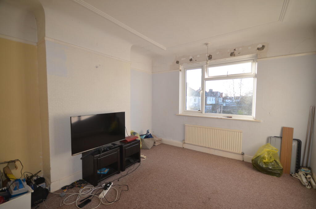 91 Kingshill Drive, Harrow HA3 8QQ