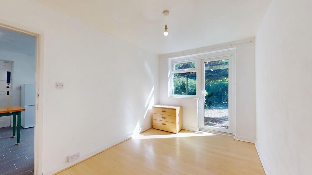 Bedroom 2 - Angle...