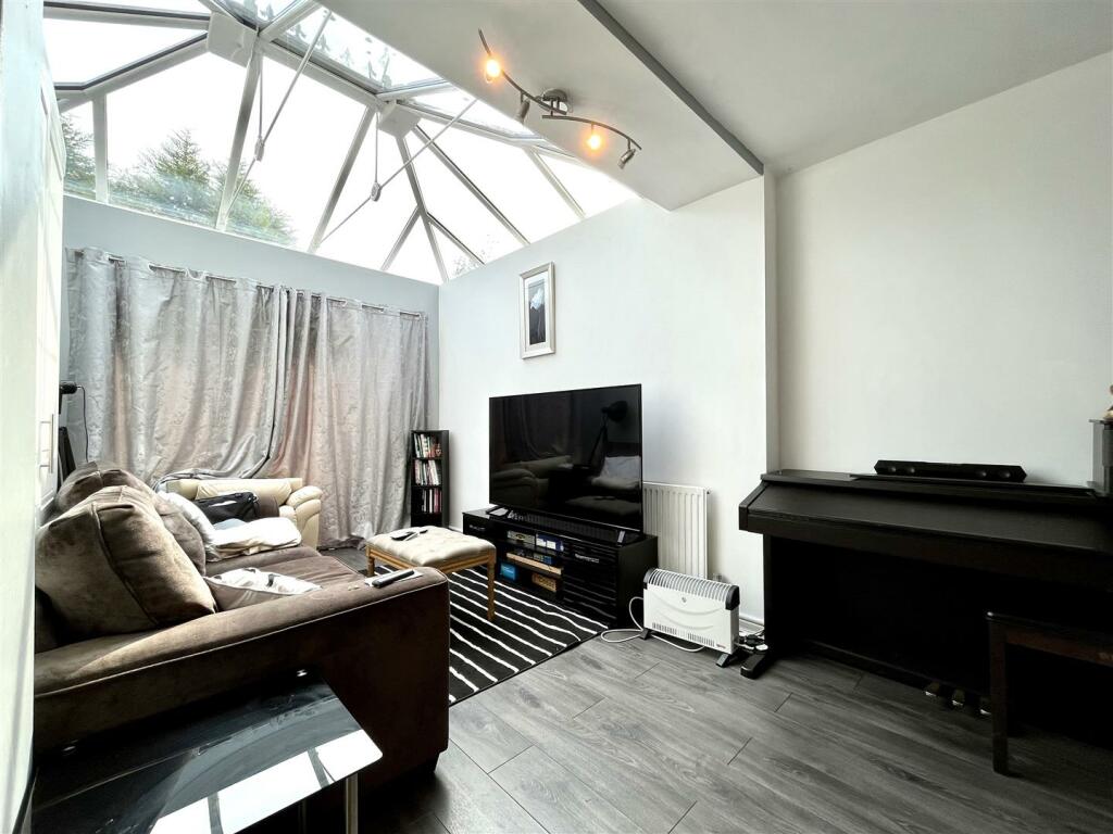Dining Room / Conservatory