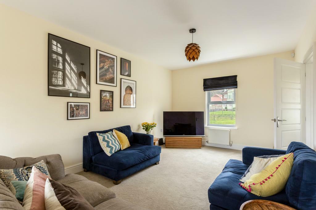 19 Fairford Road 314038 (6).jpg