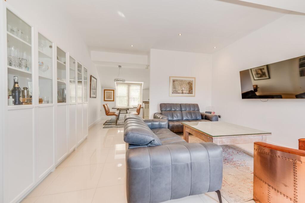 KITCHEN, DINER AND LIVING ROOM