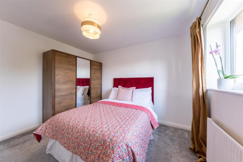 9 Simmonds Close-017.JPG