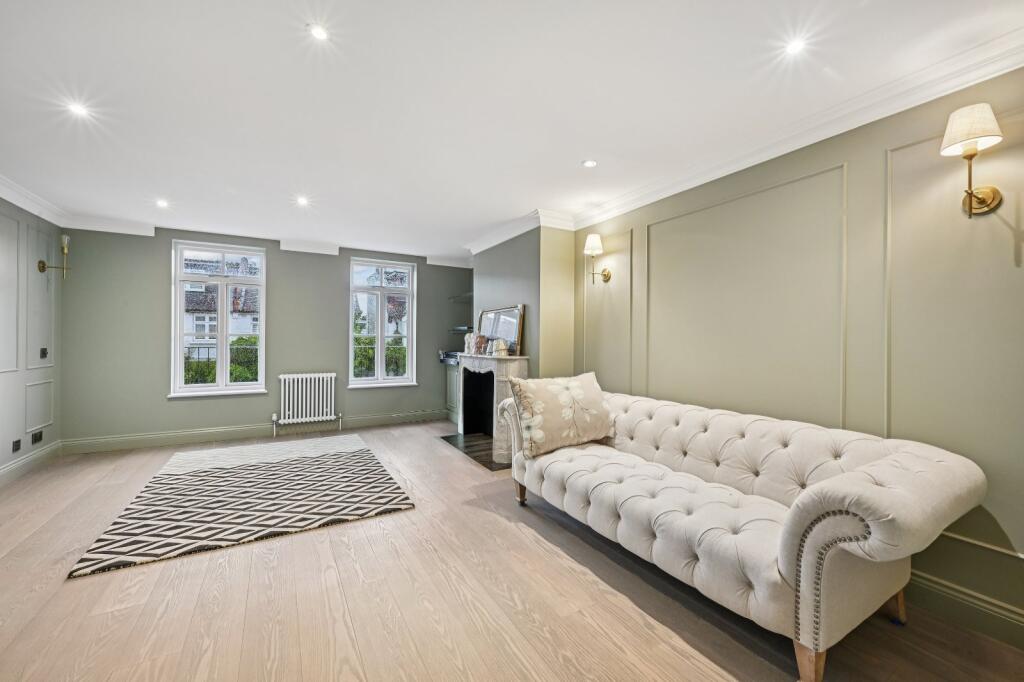 Bedroom / Reception