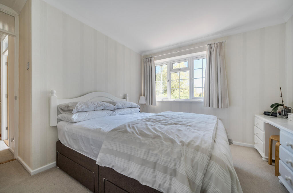 1356727-9-68cd543...