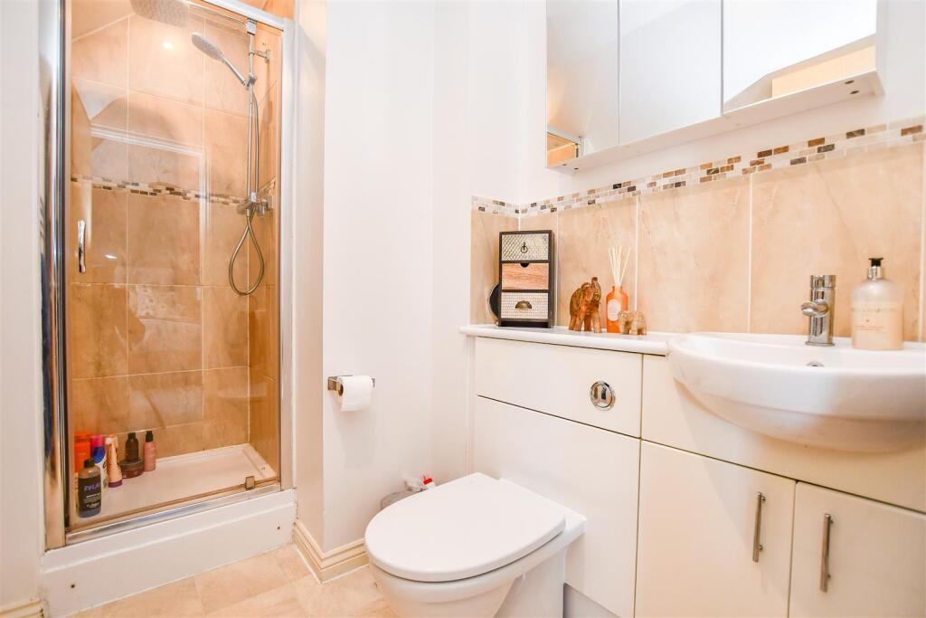 En-suite .jpg