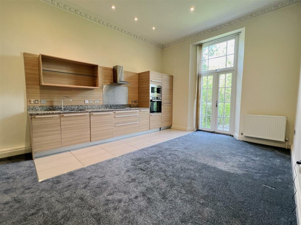 15 - Block of Flats For Sale, Hambrook, Bristol.JP