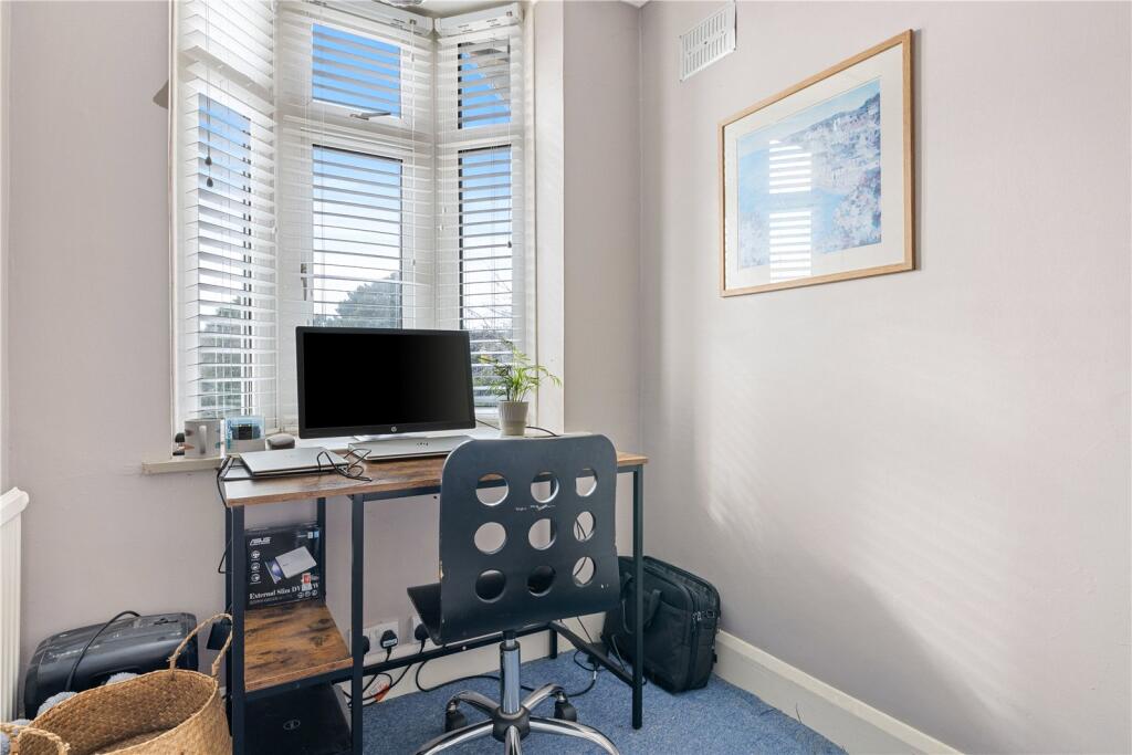 Bedroom/Office