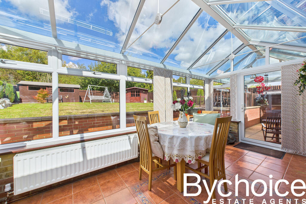 CAM05454G0-PR0052-STILL016