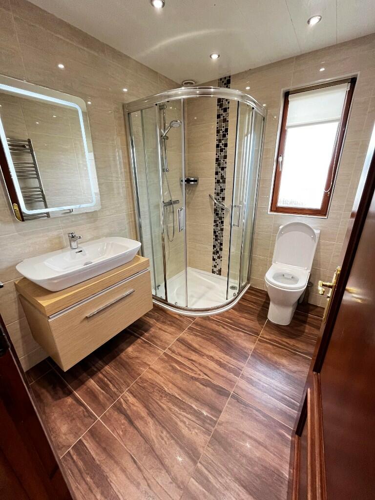 Family Shower Room