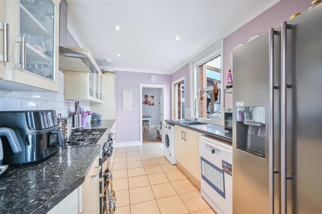 LYME REGIS ROAD, 34- (7).jpg