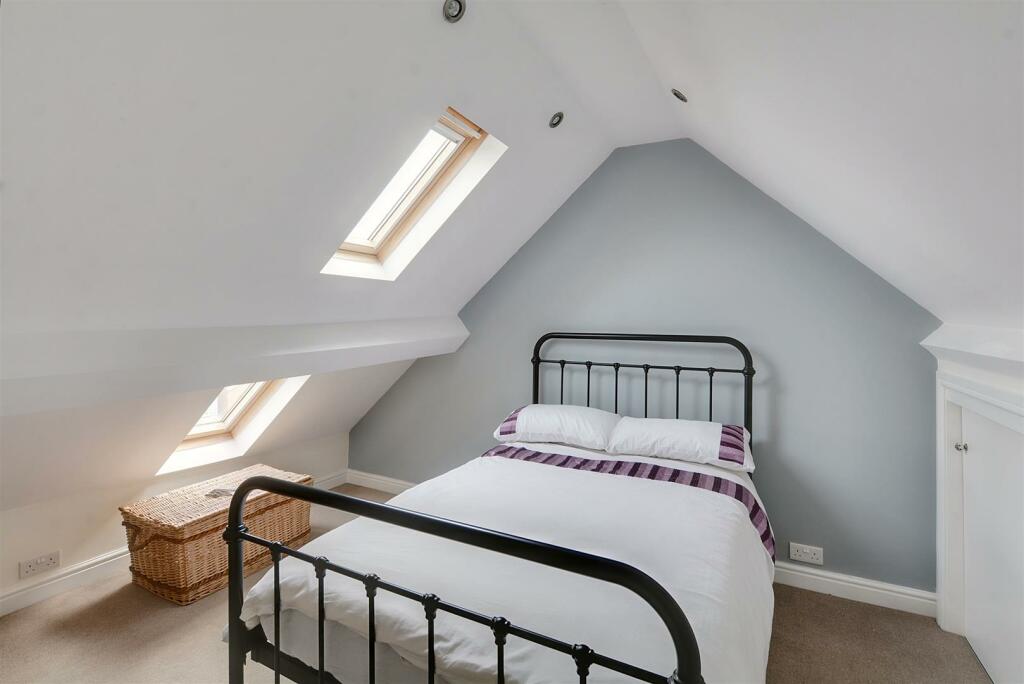 bed 11Bedroom 1.jpeg