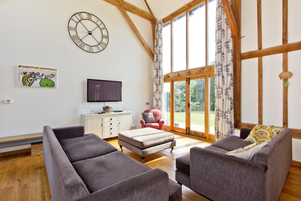 SITTING ROOM 2
