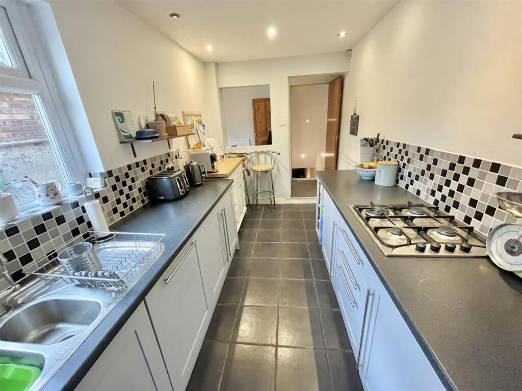 Kitchen 2