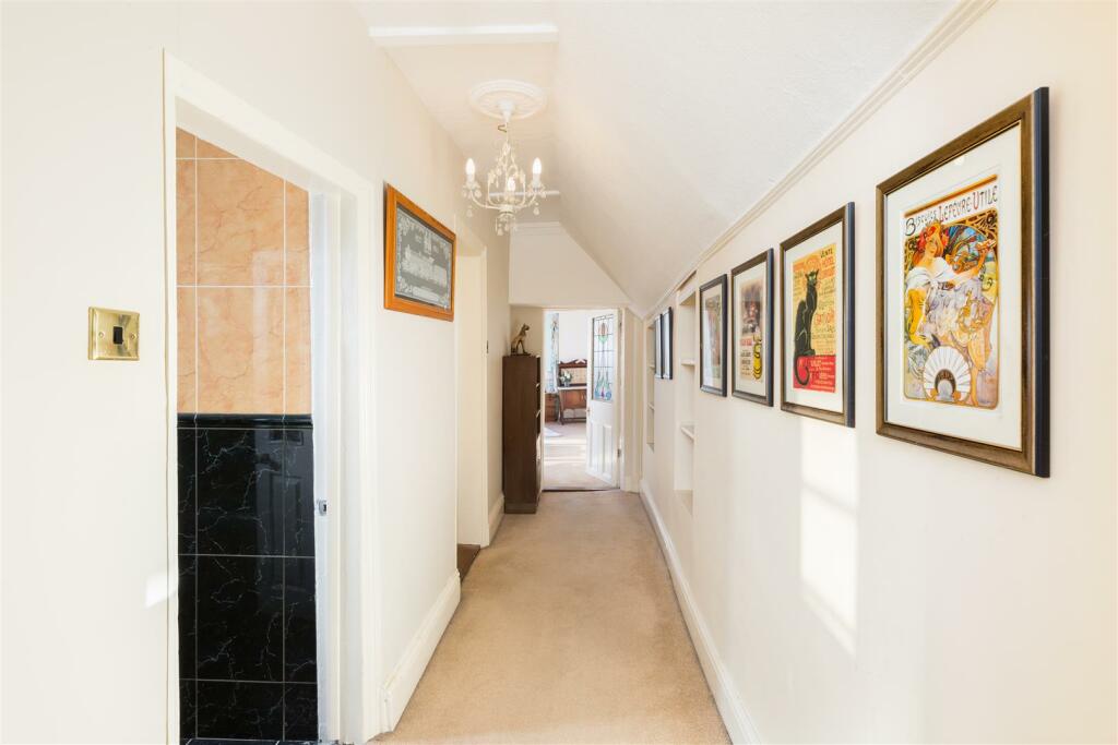 11-Westwood_house-20240918-hallway-1.jpg