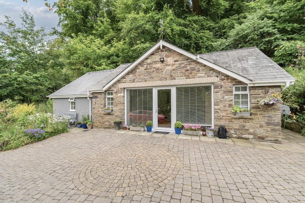 Annexe exterior