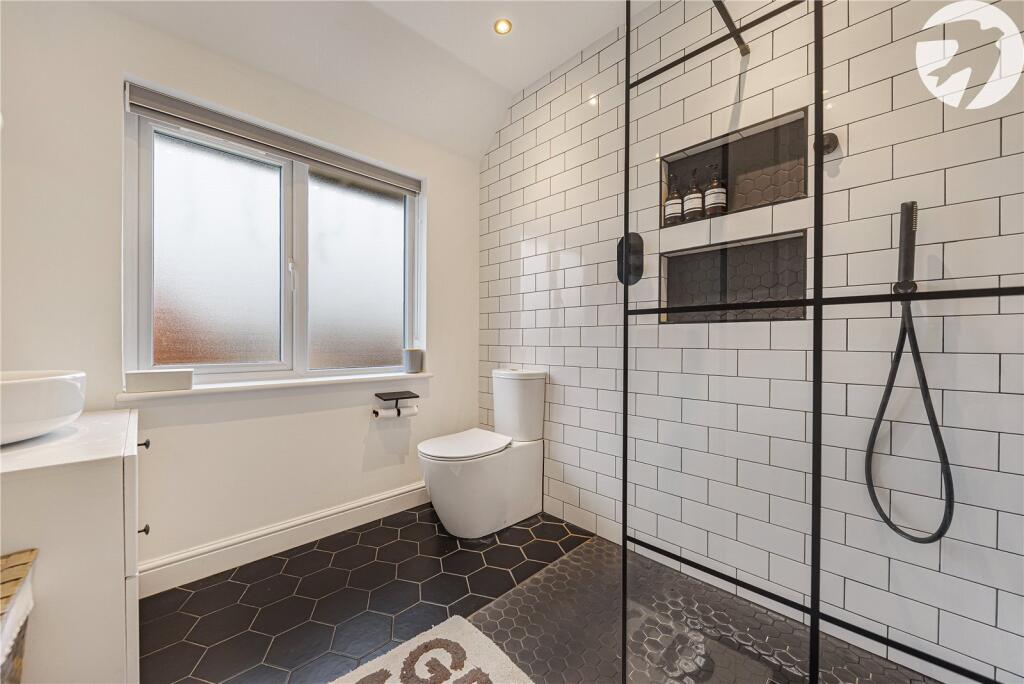 Ensuite