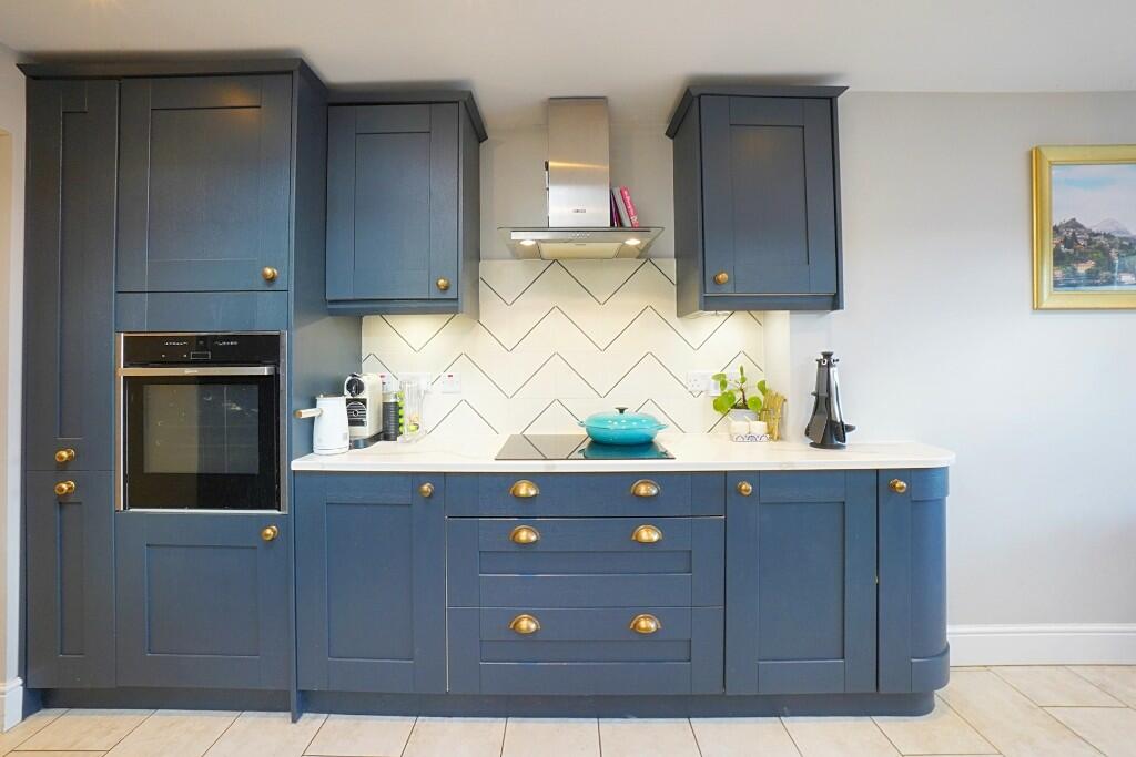 Kitchen dining room