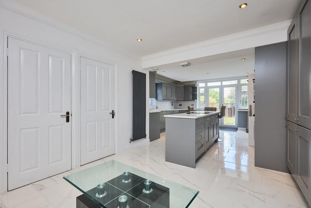 Edward Knight 202...