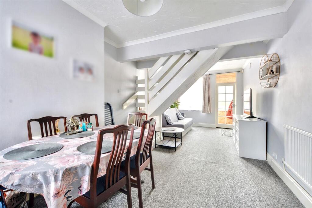 Dining Room_2.jpeg