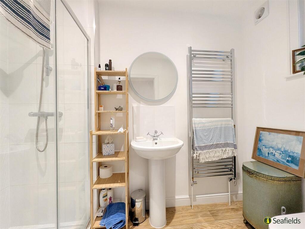 1 of 4 Bath/Showers